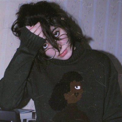 7meesh_'s profile picture. ثاقبة النظرة، يكسوها الجمّال.