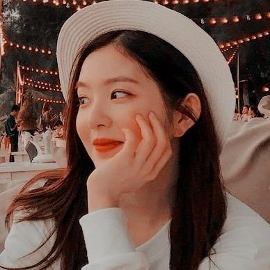 𝐑𝐨𝐥𝐞𝐩𝐥𝐚𝐲𝐞𝐫 — one of the brightest crystal in Red Velvet, known as Bae Joo-hyun, that girl is Irene.