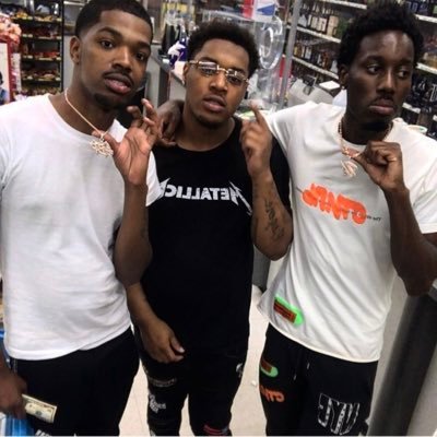 dirtgang34x32freebandz
I can't give it up
my foelife niggas
my dirtgang niggas
my freeband niggas