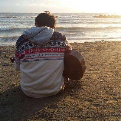 si tu es en train de lire ma bio c’est probablement parce que tu sais lire