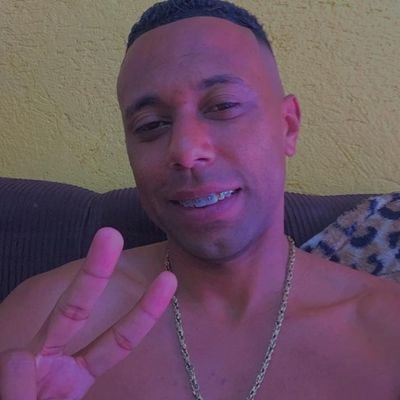Nós é Feito De Carne Mais  Tem Que Viver Como Fosse de Ferro ..✨🎌