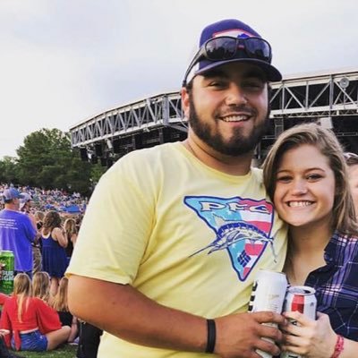 Vannaloo11's profile picture. 🌻⛰ | A.W ❤️