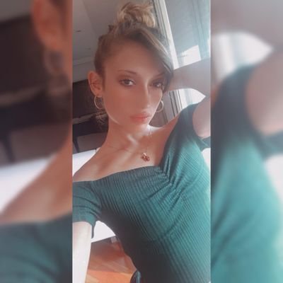 MaryRus82725799's profile picture. Se leggi sei scemo.