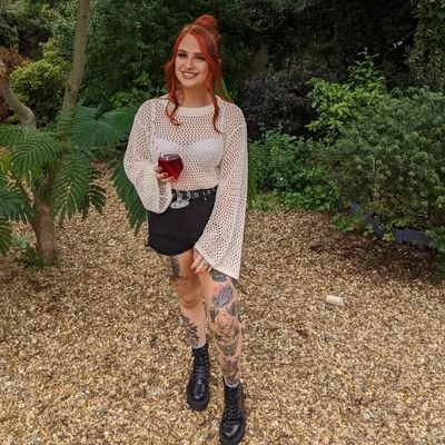 kateyrosex's profile picture. 27
🌱🖤