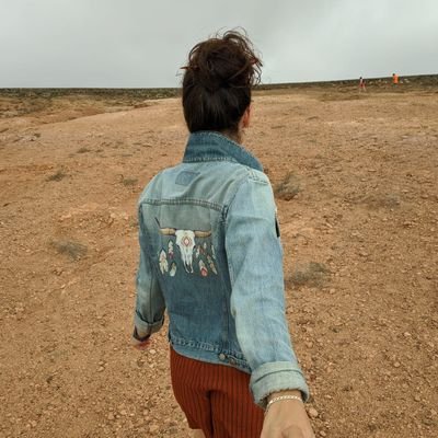 Lidialion's profile picture. Despiértate, levántate, que hoy es tu tiempo y él no para de correr. Marco mil detalles y esto me huele a rock'n'roll. SMILE