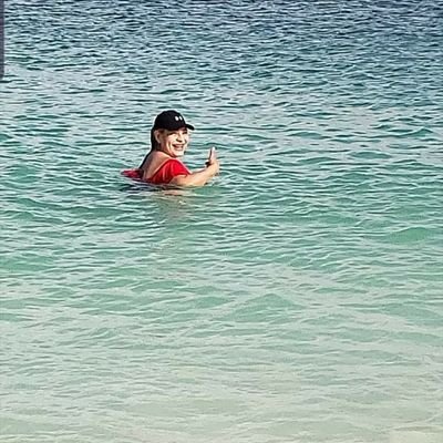 ElbaMarinaCruz1's profile picture. no le vengas con cuento a alguien que sabe de historias