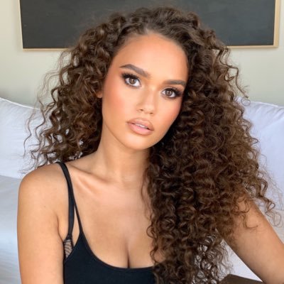 Madison Pettis Profile