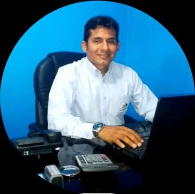 Técnico en Seguridad minera, emprendedor, esposo, padre  y chef casero.
Gerente General de JCL BS SAC.
Hobbies: Juegos de mesa, coleccionista, carpintería.