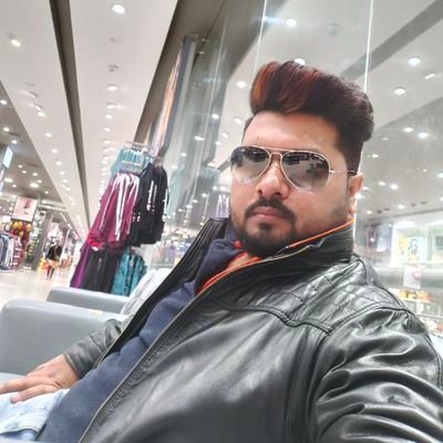 OmKapoo44575722's profile picture. 