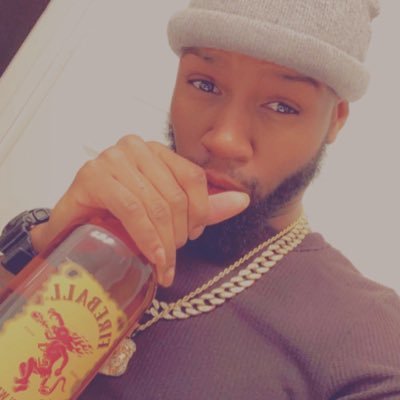 wats up name keondrick...i live in orlando FL....an frm jamacia.......im ah caring person....i like to have fun....im ah going out person...