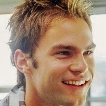 Andrej39374075's profile picture. 