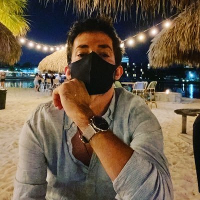 payandadam's profile picture. ünvanlar sizin olsun, Bayım! Benim sesim duymak isteyene elbette ulaşır..