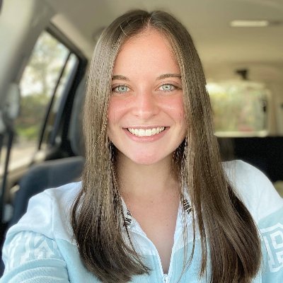 EmilyAndor12's profile picture. 