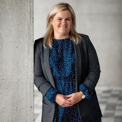 Traveller / international marketer / manager of Visit North Iceland / she / her / hún