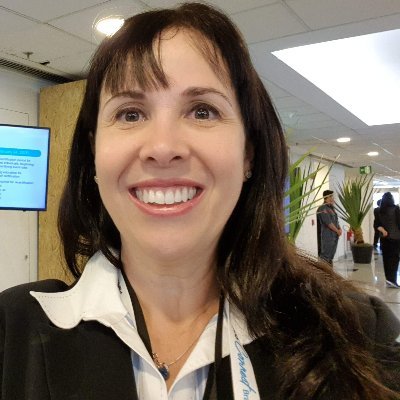 Elaine Lopes Profile