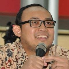 zeddyiskandar's profile picture. ex-Microsoft, founded a startup, now consulting in Jakarta. SharePoint/WPF Consultant by day, Mobile Dev by night. Also a father of 3 awesome sons.