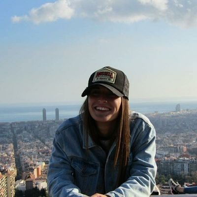Twitter oficial de Neus Llinares | Exjugadora del Valencia CF | Instagram @neusll9 |