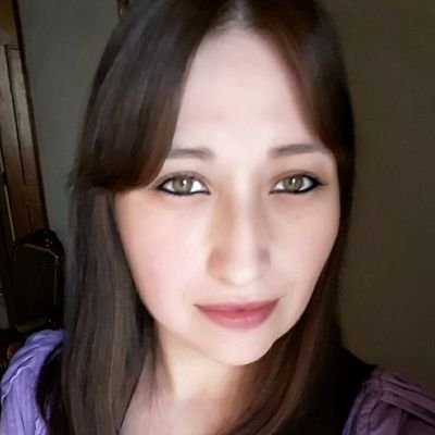 Orgullosamente Arteaguense 🍎🍏             Administradora de Empresas, Hiperactiva de Corazón, Amante de la Fotografía, los Libros y las Causas Sociales.