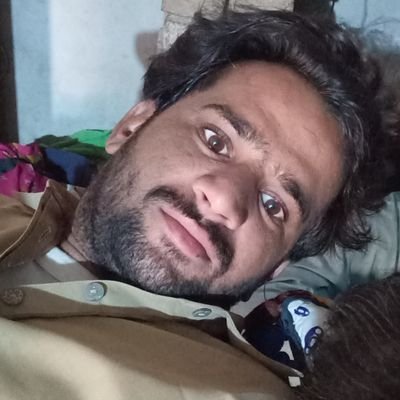 RASHIDA84689078's profile picture. selfosh