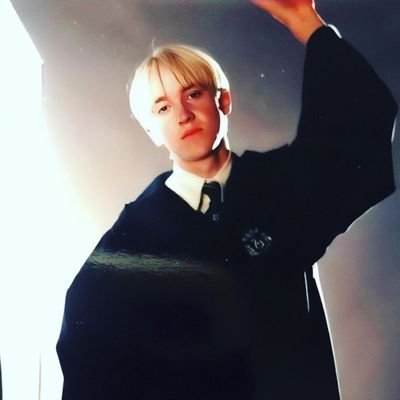 Musician/Band  
   ✝🙏
Active on instagram