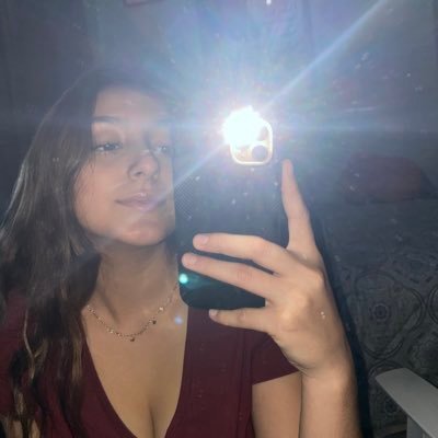 rosydeleon14's profile picture. 