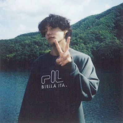 ¬#Taehyung: “BTS is made up of SEVEN guys” 💜
¬lol no worries,at least this planet has Namjoon!
¬one day everyone could be an army, it'd be a better world😌