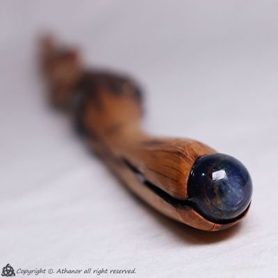 Hexcorewand's profile picture. 수제 마법지팡이 제작자/바인딩룬/프로 점성술사와 면밀한 협의를 거쳐 만듭니다.
/단순 장식이 아닌, 마법적으로 작동하는 지팡이를 만듭니다.