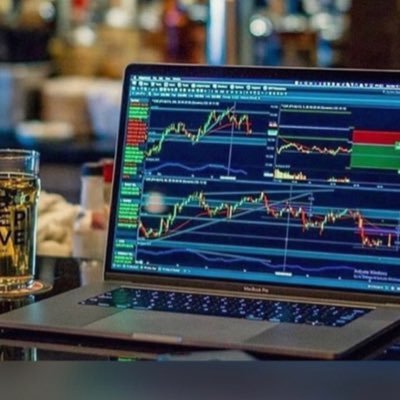 max_bubby's profile picture. Am looking for someone that I will spoil with my money...You can also DM on WhatsApp +1(315)3674526 to chat more better