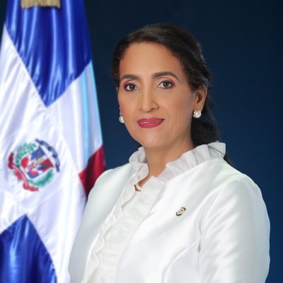 Dios mi guía, madre, esposa, Azuana, médico pediatra por vocación, Senadora de la República Dominicana por Azua. #azuaesturismo