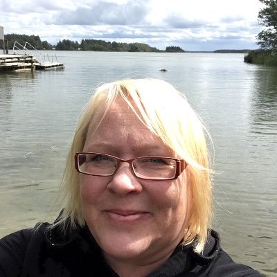 hamalainenriit1's profile picture. Kirjoja. Kieliä. Sanaviehtymystä. Matkoja. Kaupunginosarakkautta. Vähän markkinointia ja viestintääkin.