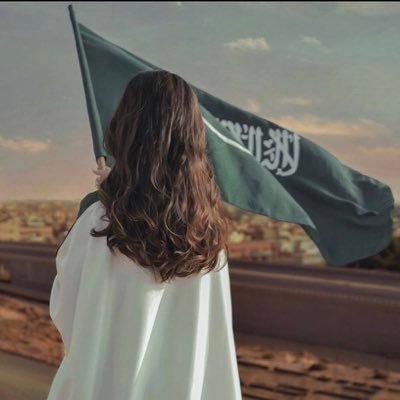 ll خريجة 2017 بكالوريوس جآمعة الملك فيصل - خريجة 2018 الدراسات العليا بتخصص موارد بشريه ll بعيداً عن الحياه وضغوطاتها أجد نفسي هُنا ~
