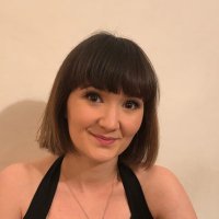 Laura Nazmdeh - Snazzy Books 📚🎬🎲♣️🍜🌞 (@snazzy_books) 's Twitter Profile
