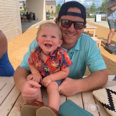 JonHediger's profile picture. I like Golden Retrievers