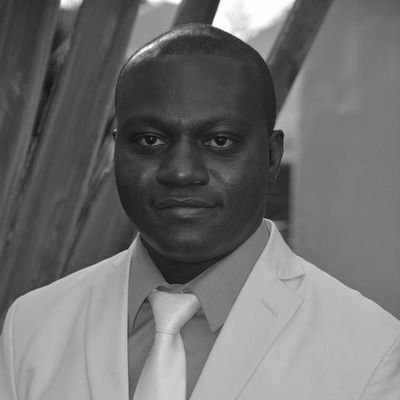 Gestionnaire stratégique passionné par l'entrepreneuriat social, l'innovation, et le développement durable. Consultant dédié à créer un impact positif
