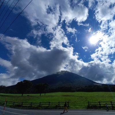 スポーツ全般好き/野球/サッカー/たまに雑垢/フォロバ100%/気軽にフォローOK/たくさんの人と仲良くなりたいです✨✨Jリーグ毎週みてます/ダゾーン入ってます/野球も見ます/