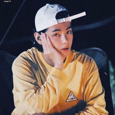#ɢɢᴜᴋ: ᴠ ɪꜱ ᴍʏ ꜱᴀꜰᴇ ᴘʟᴀᴄᴇ//🐰
#ᴛᴀᴇ: ɢɢᴜᴋ ɪꜱ ᴍʏ ᴀꜱᴘɪʀɪɴɢ ᴄᴏᴍᴇᴅɪᴀɴ//🐯
@BTS_twt