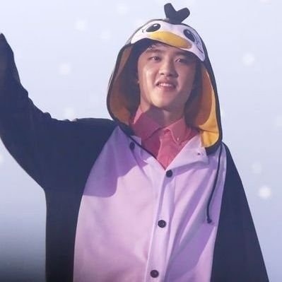 Llorandole a kyungsoo no importa cuando leas esto💖
