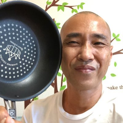 GJKHYTh0sG8zHzc's profile picture. 中華料理25年/韓国料理2年/シンガポール料理8年/ 某レストランで元料理長まで昇りつめ✈️ 料理のレシピ🍜料理動画😀食べ歩き🍌｛特化型飲食コンサルタント〕レシピ作成。健康を勝ち取って人生を楽しく生きよう!!😀健康（Health）栄養（Nutrition）家庭料理（Cuisine）☺️#ツクログ