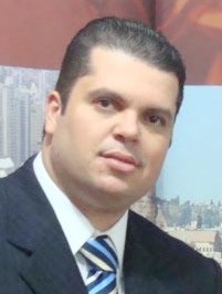 Apóstolo Agenor Duque - Presidente da Igreja Apostólica Plenitude do Trono de DEUS - Avenida celso garcia n°899