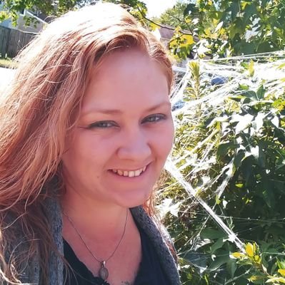 CrazyPlantLanie's profile picture. 