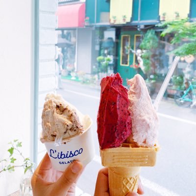 KDopySfUg20fC2Z's profile picture. 