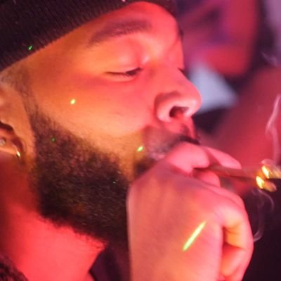 Tryna stay higher than a lightskin girl standards | | #TheRollinAlley | Email: SwxgDvddy@gmail.com | Hoes & Retros