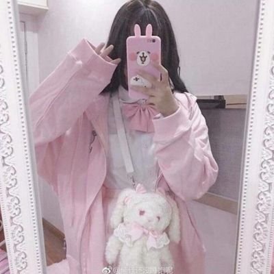 SalmaEs67170203's profile picture. 