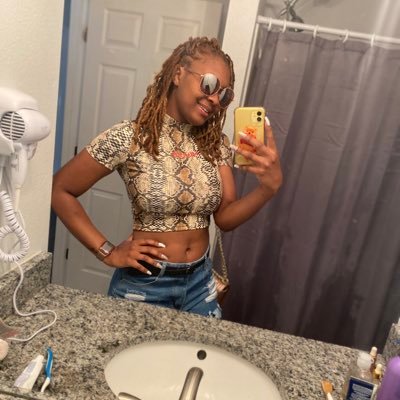 Sassyy222's profile picture. Live. Love. Laugh ! 😍❤♑