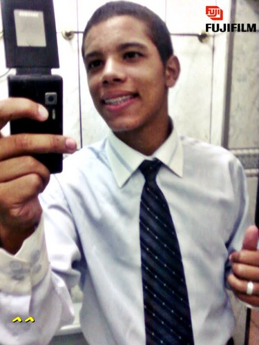 Nao para de chover, e eu preciso do sol pra lembra seu calor. Eu quero seu amor , eu quero ser seu homem se você quiser..... Kaaiozi