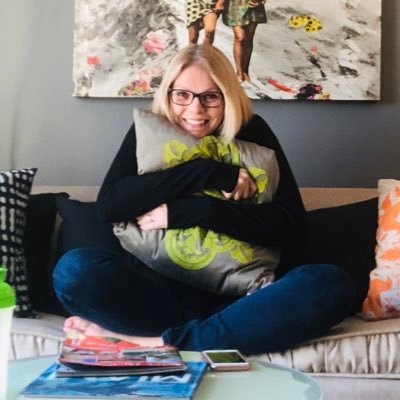 PrescottRoz's profile picture. Corporate professional, business owner, influencer, traveler, diver.