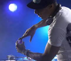 Radio web voltada a musica pop, dance e hip hop internacional acesse e participe de nossas promoçoes : http://t.co/JlNZPODmD7