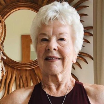 saraseilab's profile picture. boomer