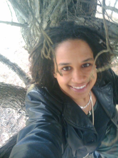 lisasoasis's profile picture. I love capoeira and my family. I've been doing hair since 1991 but, I'm not old!
My business in natural hair is my love and holistic health my passion. ❤