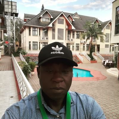 AuwalAhmedAzar1's profile picture. esteem